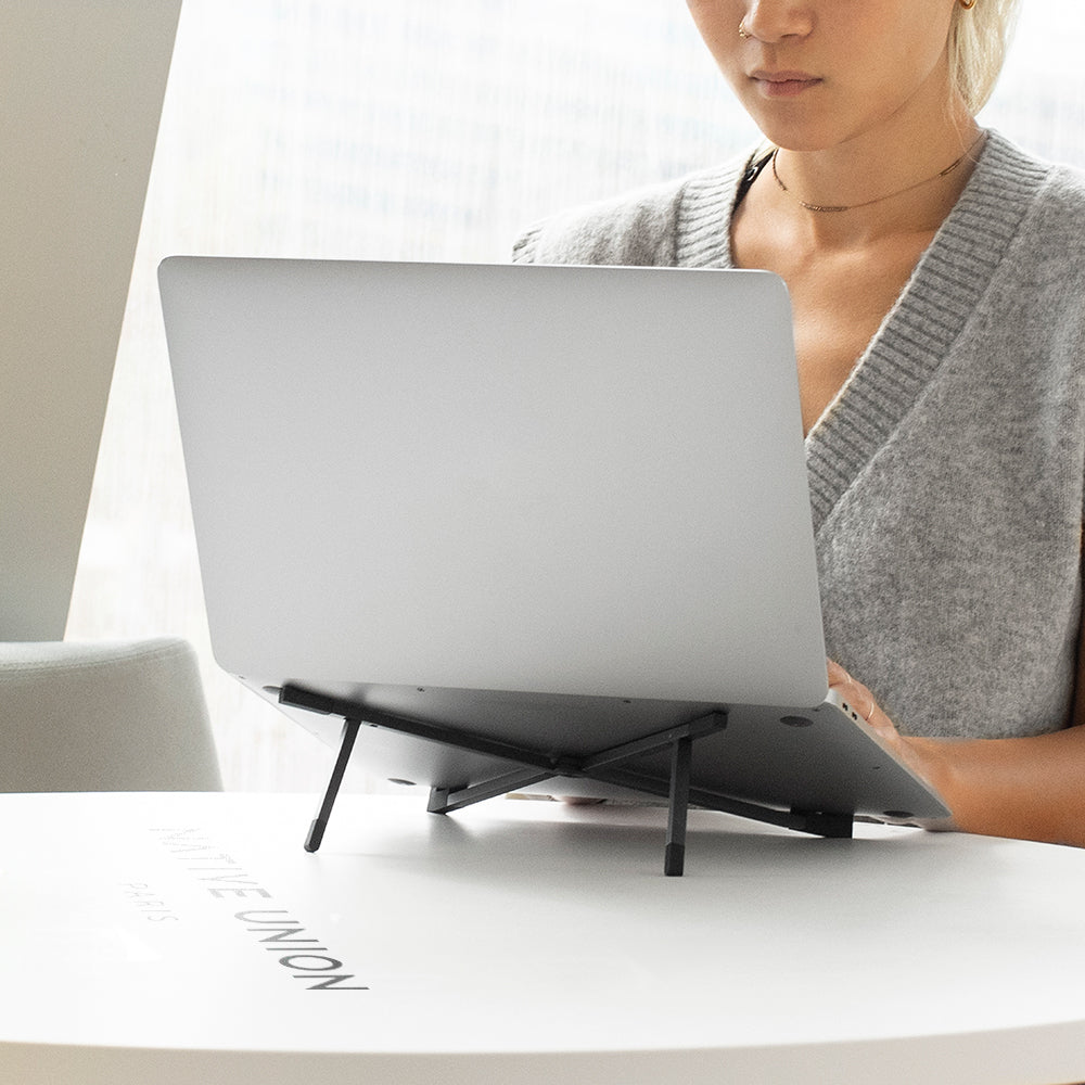 Native Union Ultra İnce Katlanabilen Alüminyum Dizüstü Laptop Standı Siyah