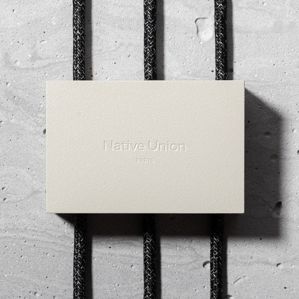 Native Union Weighter Triple Metal Tasarımlı Kablo Düzenleyici Krem