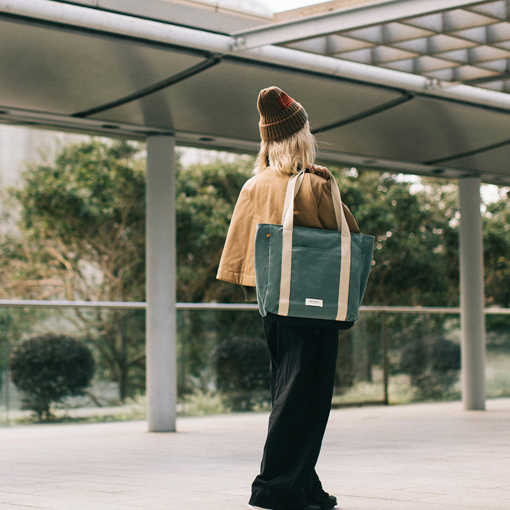 Native Union W.F.A Tote Bag Pro Su Geçirmez Cordura Kumaş YKK Fermuarlı 16L Taşıma Çantası Yeşil