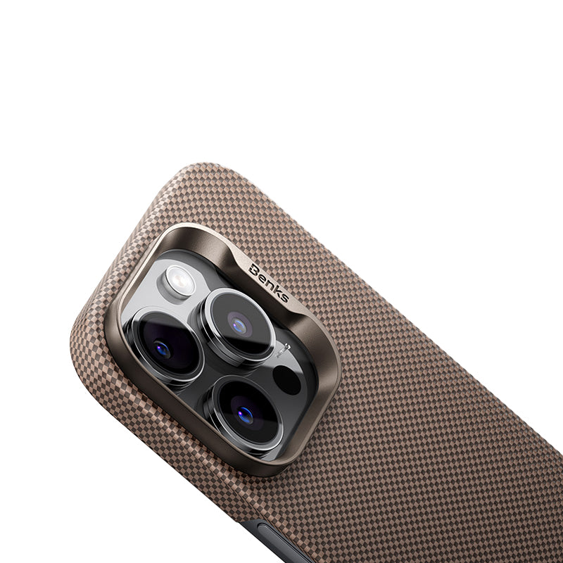 BENKS iPhone 16 Pro Magsafe Şarj Özellikli ArmorTint Serisi ArmorAir Kevlar Gold Kılıf