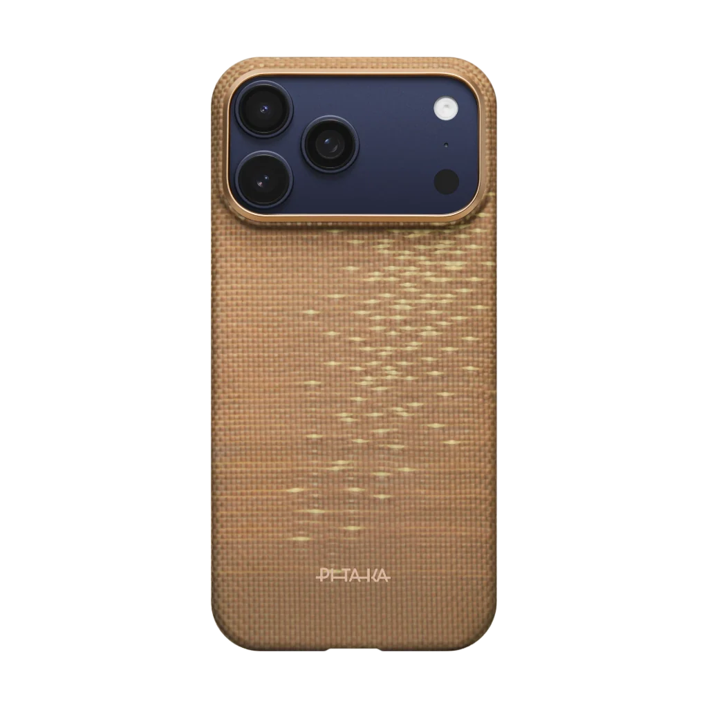Apple iPhone 17 Pro Max Kılıf M-safe Şarj Özellikli Aramid Fiber Pitaka Glints of Gold Ultra Slim Serisi Gold Kapak