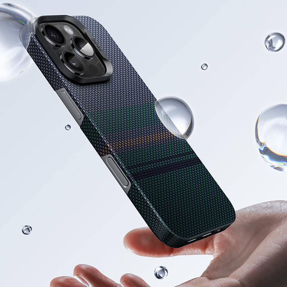 BENKS iPhone 16 Pro  Magsafe Şarj Özellikli Karbon Fiber Tasarımlı Aurora ArmorAir Kevlar Kılıf