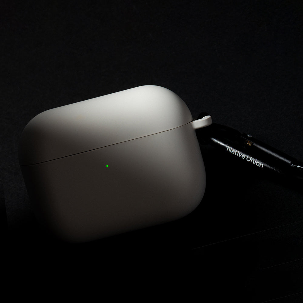 Apple AirPods Pro 3 Kılıf M-Safe Şarj Özellikli Native Union Active Serisi Kapak Krem
