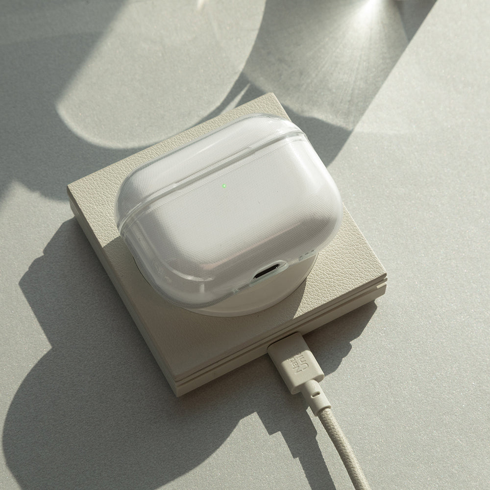 Apple AirPods Pro 3 Kılıf Qi M-Safe Şarj Özellikli Native Union Clear Serisi Silikon Kapak Şeffaf