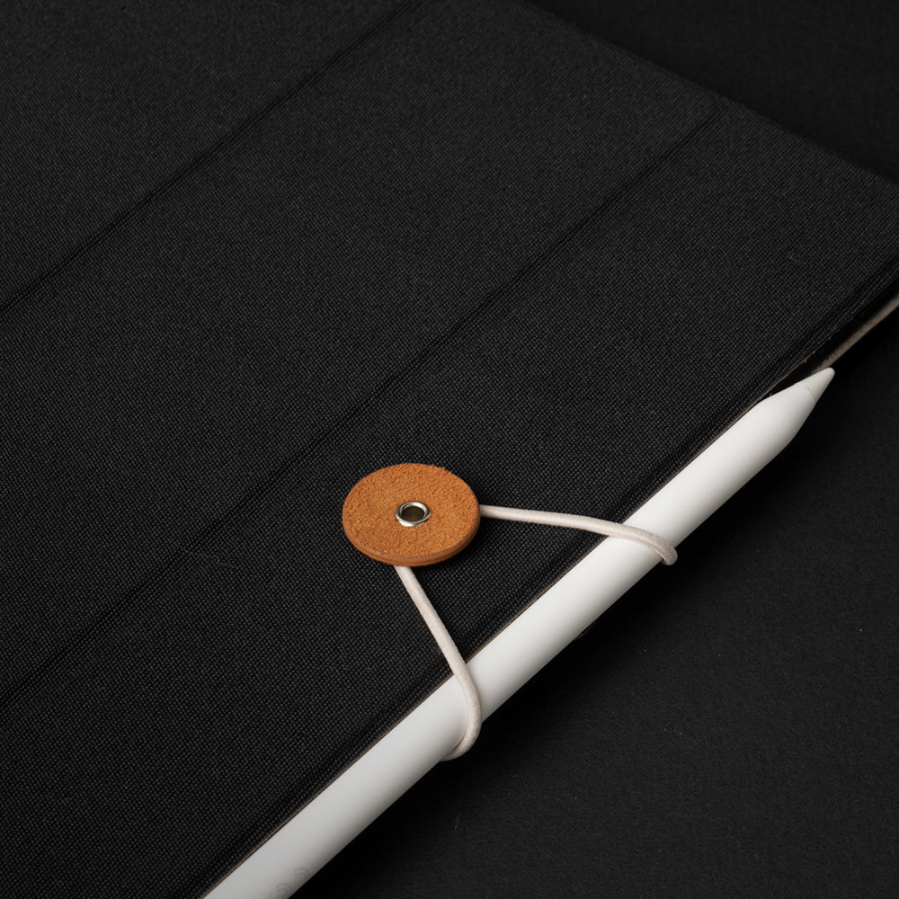 Apple iPad Pro 12.9 2018 (3.Nesil) Native Union W.F.A Folio Serisi Katlanabilir Standlı Tablet Kılıfı Siyah