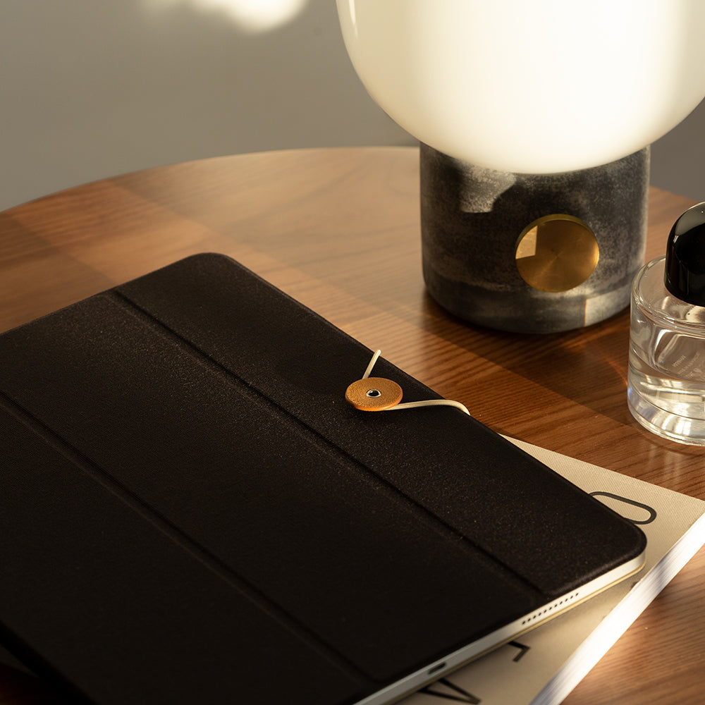Apple iPad Pro 12.9 2022 M2 Native Union W.F.A Folio Serisi Katlanabilir Standlı Tablet Kılıfı Siyah