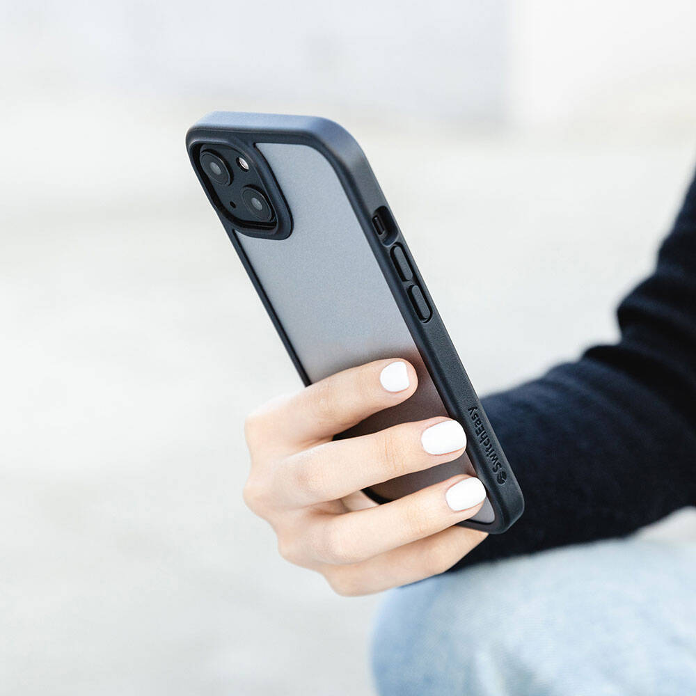 iPhone 13 Kılıf Ultra İnce Şok Önleyicili Lisanslı Switcheasy Aero Plus Kılıf Beyaz