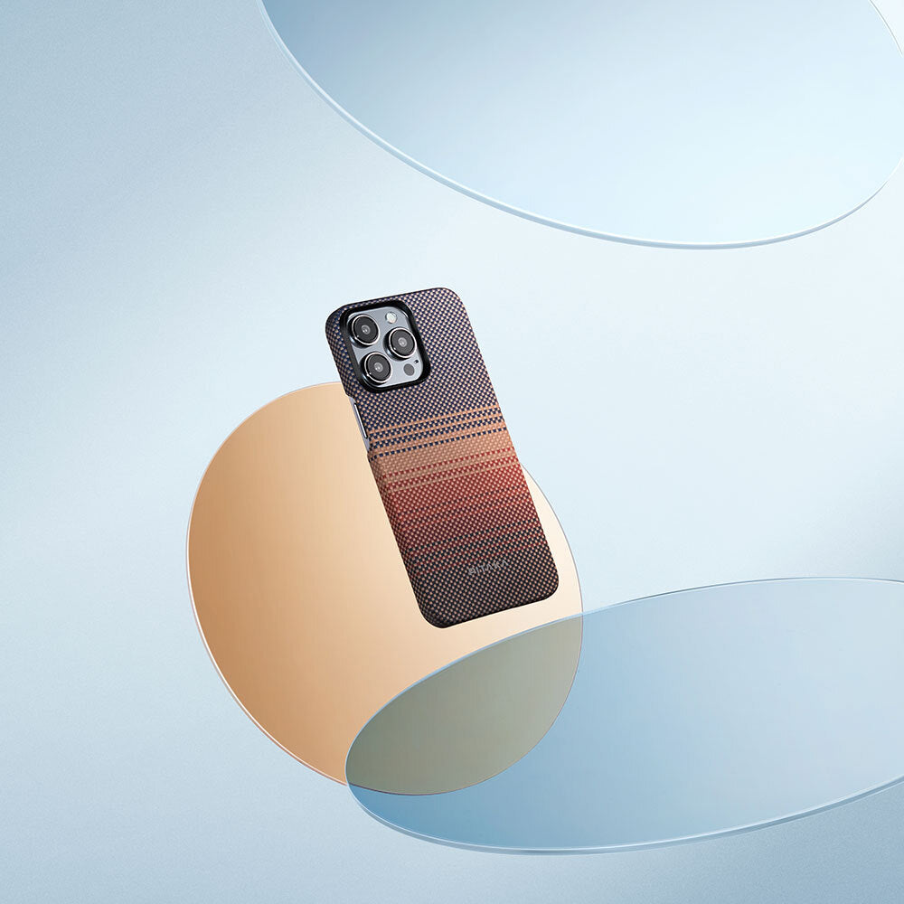 iPhone 15 Pro Kılıf Magsafe Şarj Özellikli Aramid Fiber Pitaka Tactile Woven Sunset-Moonrise Serisi Sunset Kılıf Kahverengi