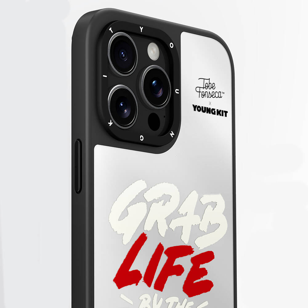 iPhone 15 Pro Max Kılıf Tobias Fonseca Tasarımlı Youngkit Mirror Kılıf Pembe