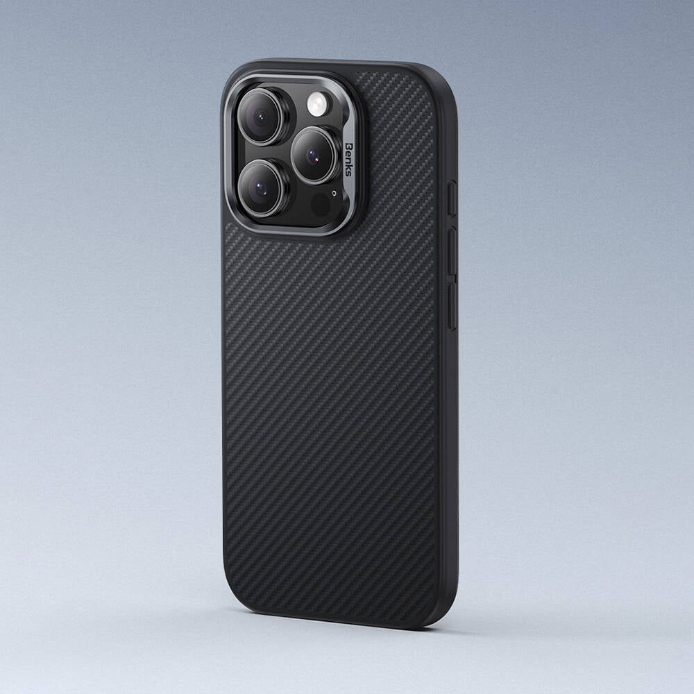 iPhone 16 Plus Kılıf Karbon Fiber Magsafe Şarj Özellikli Benks Hybrid ArmorPro 600D Kevlar Kılıf Siyah