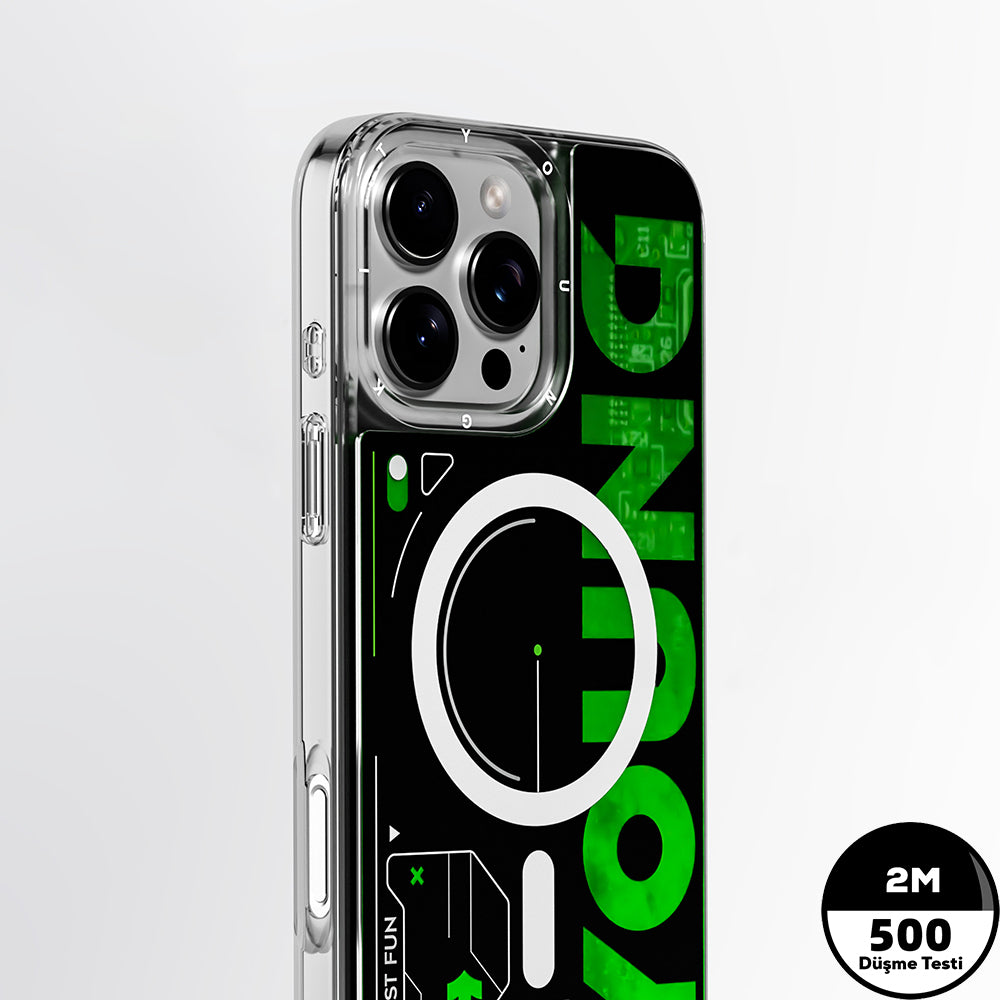 iPhone 16 Pro Kılıf Magsafe Şarj Özellikli Airbagli Çift Katmanlı Youngkit Future Streamer Serisi Kılıf Yeşil