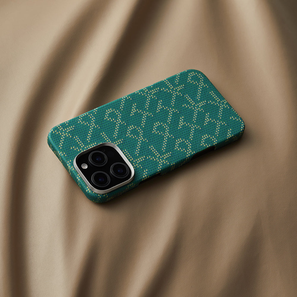 iPhone 16 Pro Kılıf MagSafe Şarj Özellikli Aramid Fiber Pitaka Tactile Woven Monogram Serisi Kılıf Yeşil