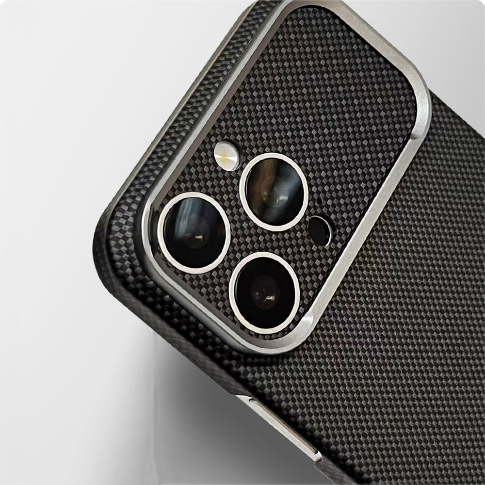 Apple iPhone 16 Pro Max Kılıf M-Safe Şarj Özellikli Zore Paris Zerre Sert PC Kapak Derin Mor