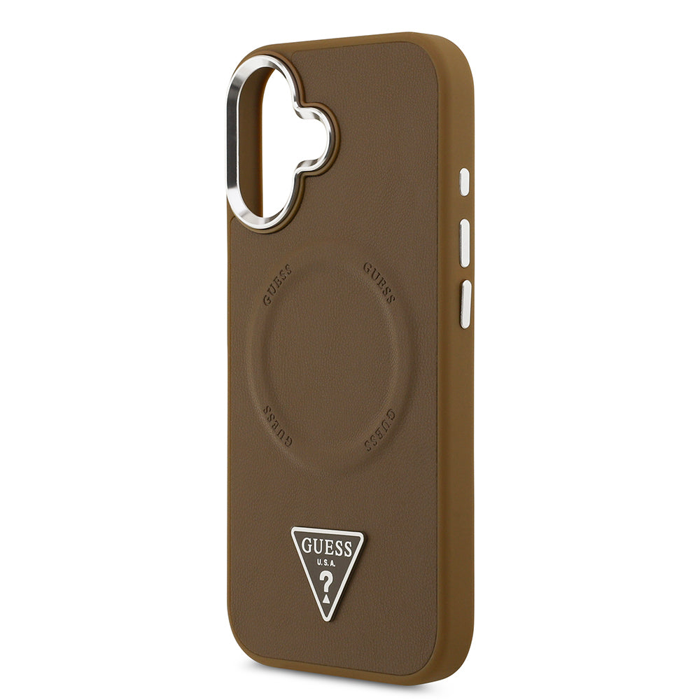 Apple iPhone 17 Kılıf Guess Orjinal Lisanslı M-safe Şarj Özellikli PU Deri Metal Kamera Çerçeveli Üçgen Logolu Kapak  Kahverengi