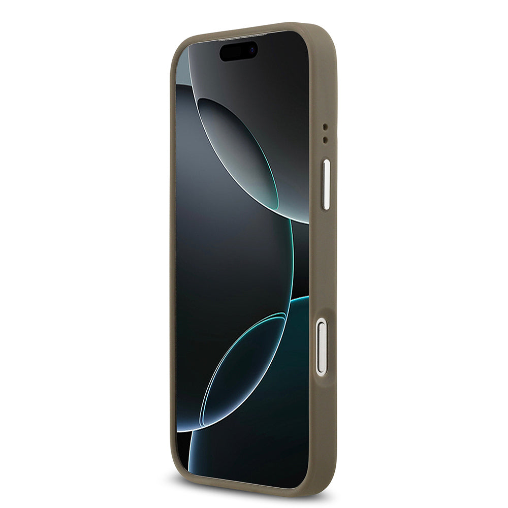 Apple iPhone 17 Pro Max Kılıf Guess Orjinal Lisanslı Grained 4G Metal Büyük Logolu Kapak Kahverengi