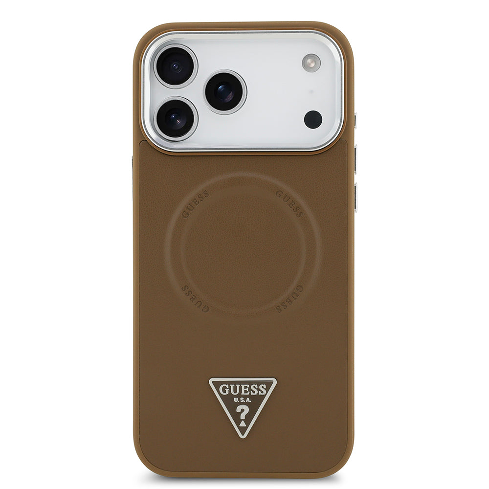 Apple iPhone 17 Pro Max Kılıf Guess Orjinal Lisanslı M-safe Şarj Özellikli PU Deri Metal Kamera Çerçeveli Üçgen Logolu Kapak Kahverengi