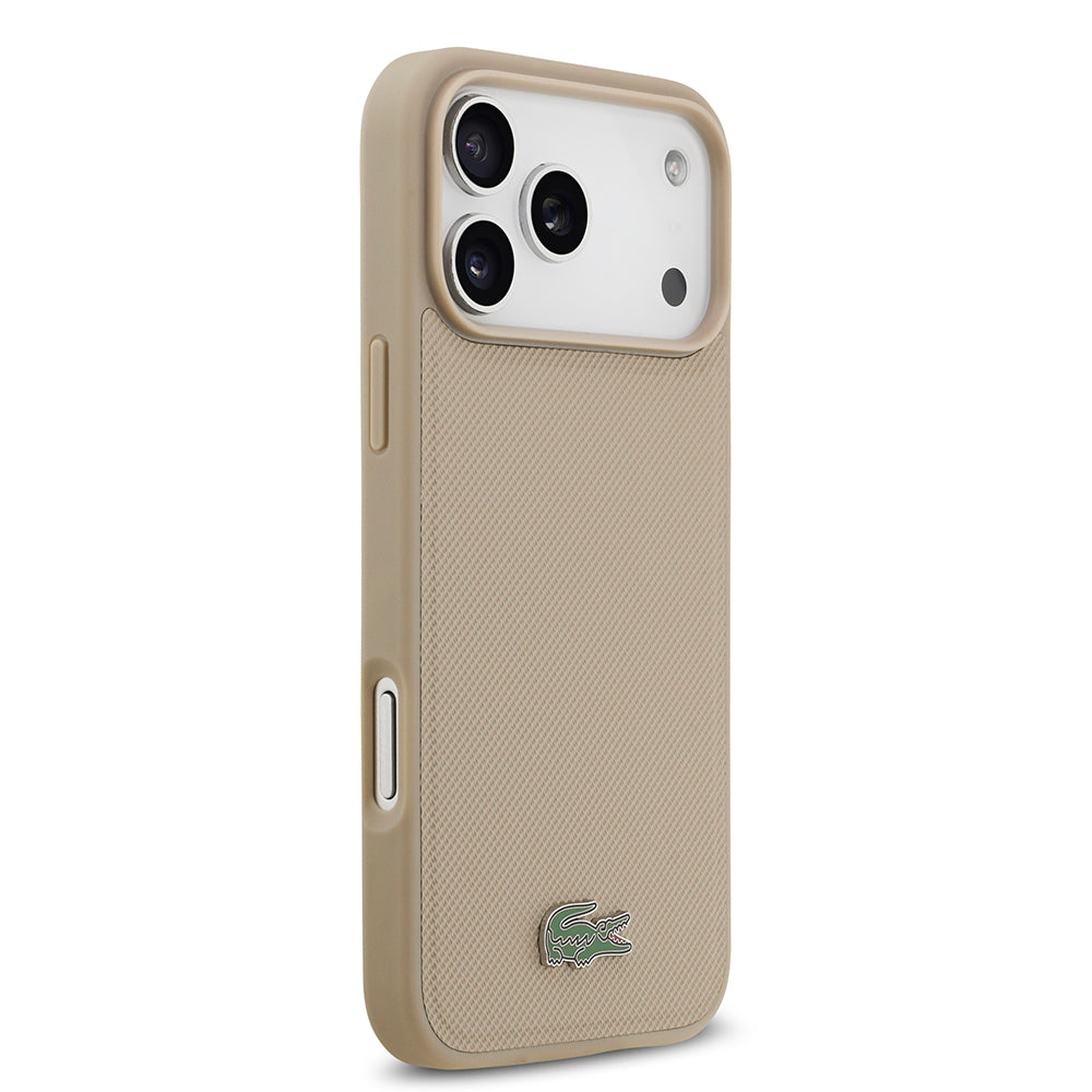 Apple iPhone 17 Pro Max Kılıf Lacoste Orjinal Lisanslı M-safe Şarj Özellikli PU Pike Desenli Metal Logolu Kartlıklı Kapak Bej
