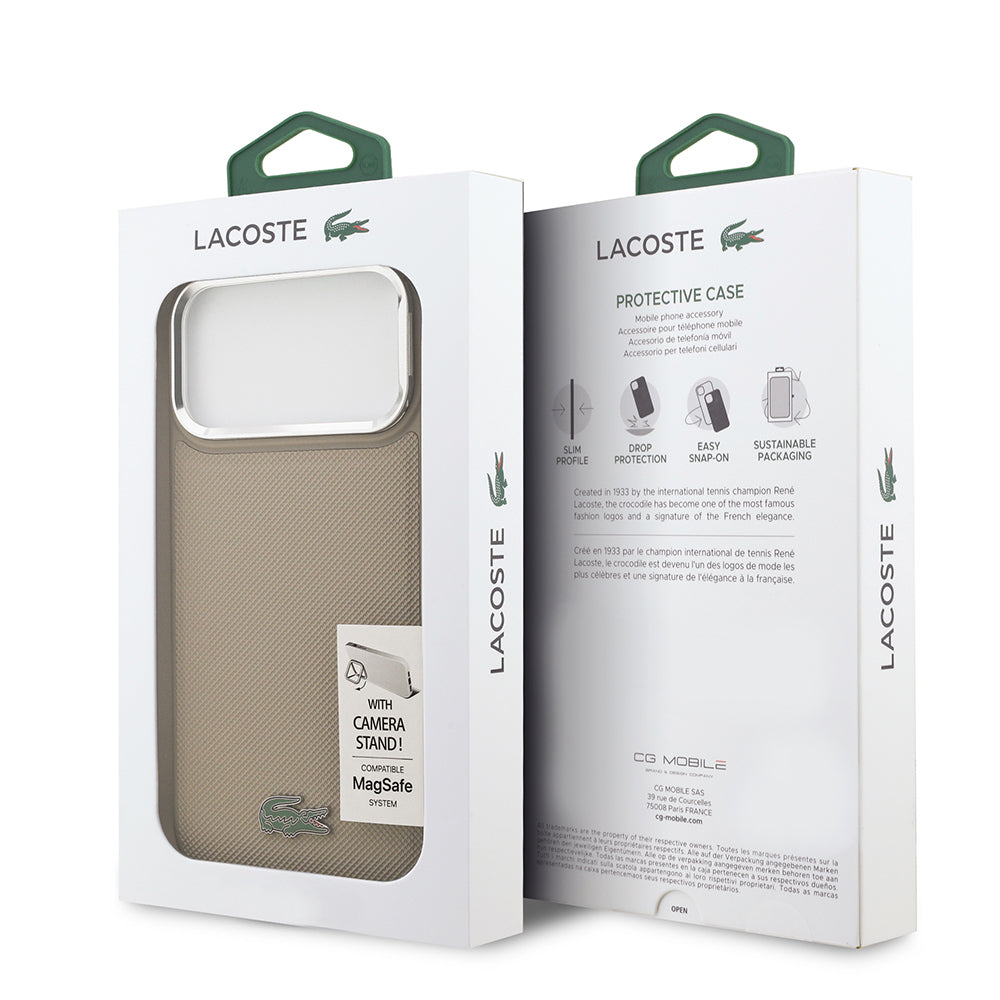 Apple iPhone 17 Pro Max Kılıf Lacoste Orjinal Lisanslı M-safe Şarj Özellikli PU Pike Desenli Standlı Metal Logolu Kapak Bej
