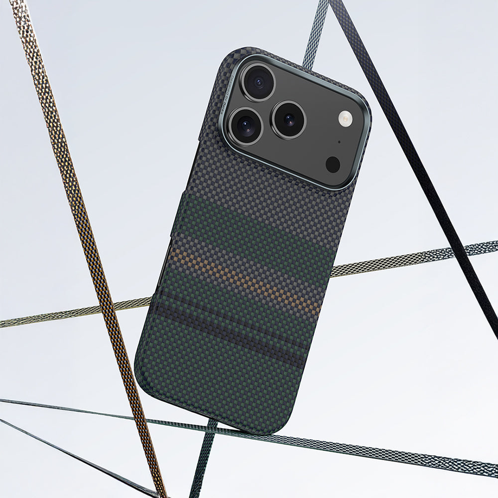 Apple iPhone 17 Pro Max Kılıf M-safe Şarj Özellikli Karbon Fiber Tasarımlı Benks Aurora ArmorPro Kevlar Kapak Yeşil