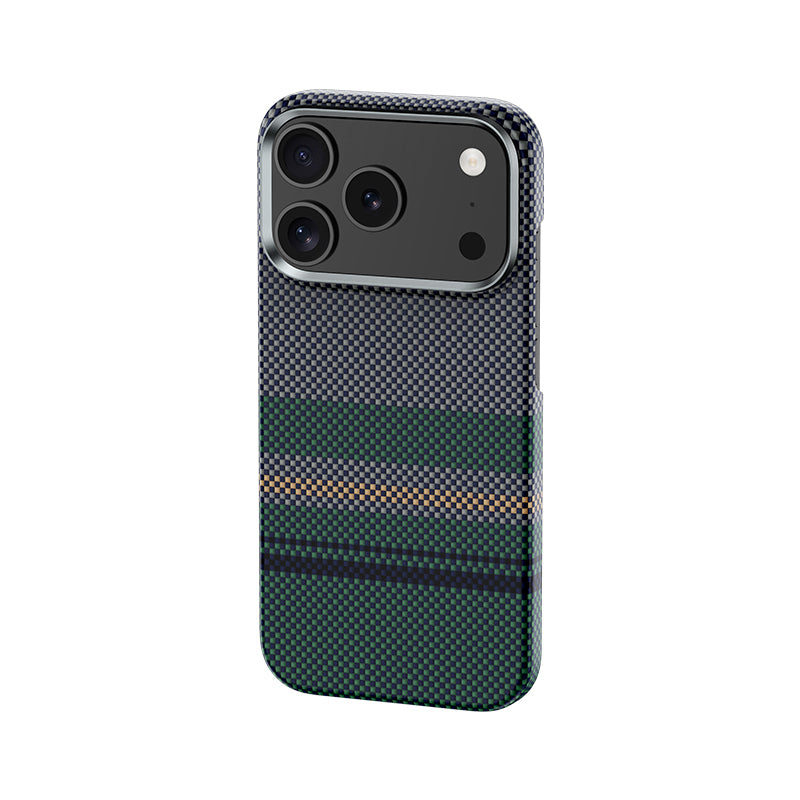 Apple iPhone 17 Pro Max Kılıf M-safe Şarj Özellikli Karbon Fiber Tasarımlı Benks Aurora ArmorPro Kevlar Kapak Yeşil