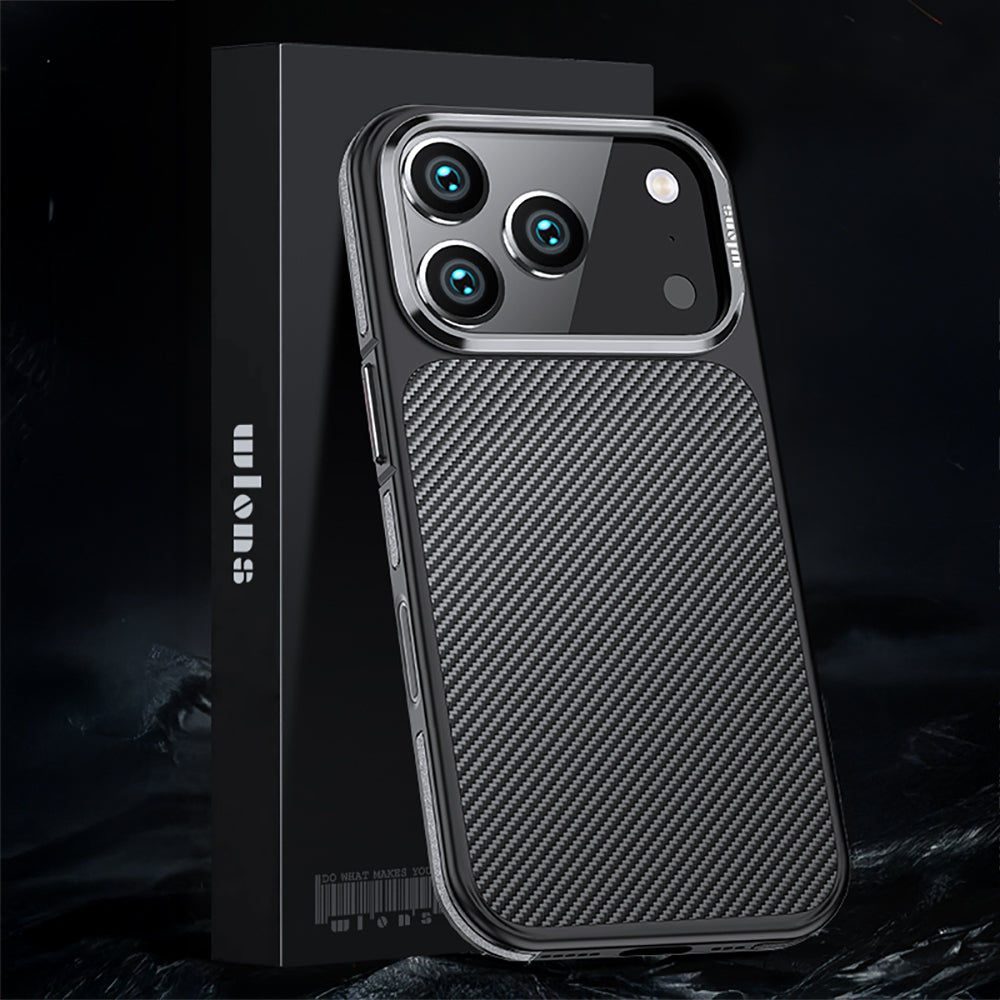 Apple iPhone 17 Pro Max Kılıf Mat Transparan Karbon Fiber Görünümlü Wlons Marin Kapak Siyah