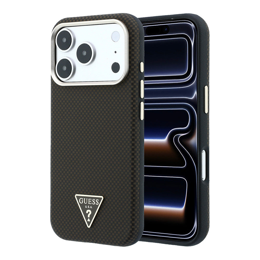 Apple iPhone 18 Pro Kılıf Guess Orjinal Lisanslı M-safe Şarj Özellikli PU Metal Üçgen Logolu Karbon Fiber Kevlar Kapak Kahverengi