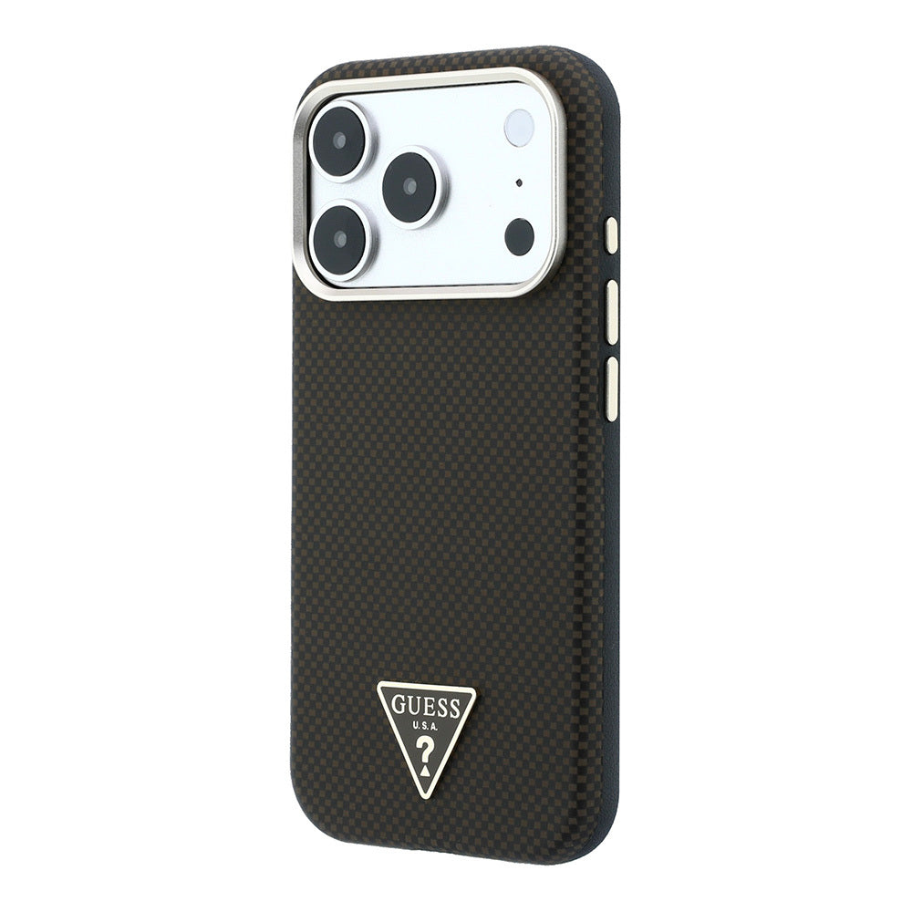 Apple iPhone 18 Pro Kılıf Guess Orjinal Lisanslı M-safe Şarj Özellikli PU Metal Üçgen Logolu Karbon Fiber Kevlar Kapak Kahverengi