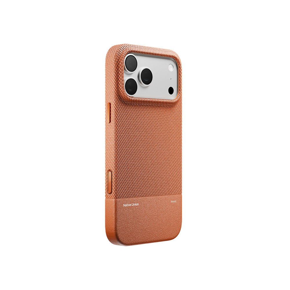 Apple iPhone 18 Pro Max Kılıf M-safe Şarj Özellikli Deri Dokulu Native Union RE Classic Serisi Kapak Kahverengi