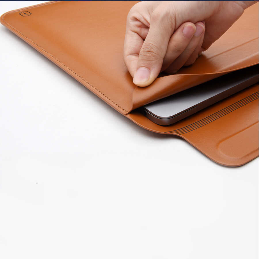 Macbook 14.2' 2021 Wiwu Macbook Skin Pro Portable Stand Kılıf Kahverengi