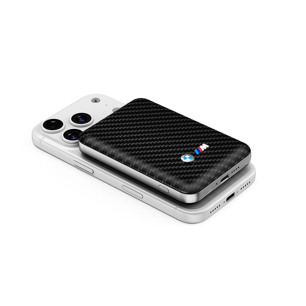 BMW Orjinal Lisanslı PU Karbon Tasarımlı Led Işık Göstergeli Magnetik Powerbank 5000mAh Siyah