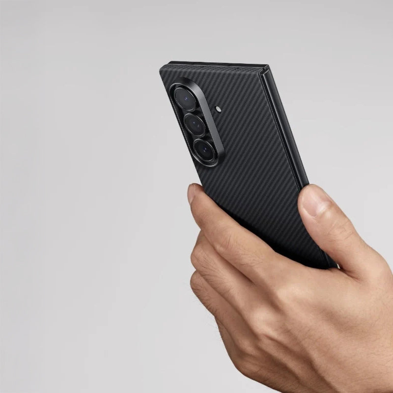 Galaxy Z Fold 7 Kılıf M-safe Şarj Özellikli 600D Aramid Fiber Pitaka Ultra-Slim Classic Serisi Black-Grey Twill Kapak Siyah-Gri