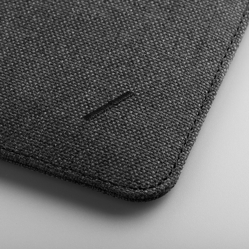 Native Uninon Stow Slim Serisi Su Geçirmez 11 inç Tablet Çantası Siyah