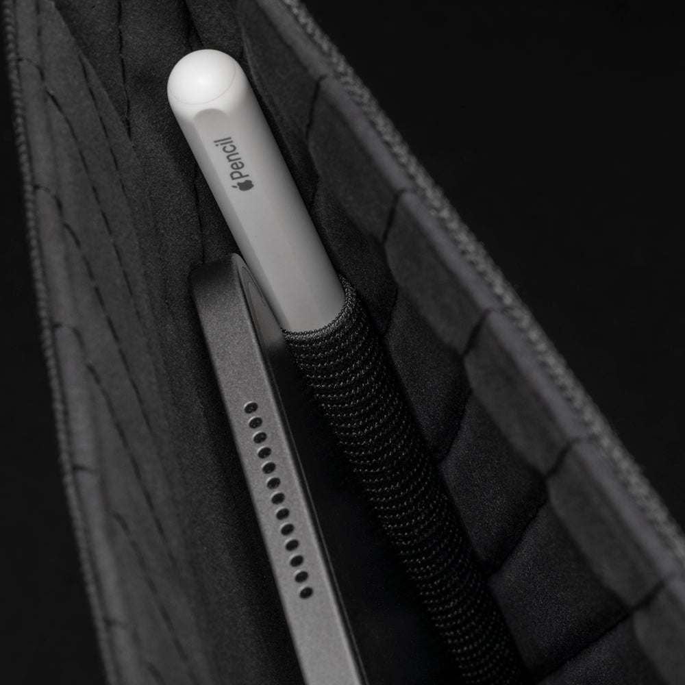 Native Uninon Stow Slim Serisi Su Geçirmez 12.9 inç Tablet Çantası