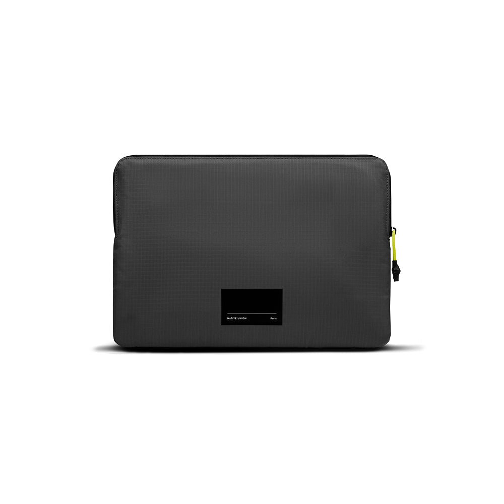Native Uninon Ultralight Sleeve Serisi Su Geçirmez Ripstop Kumaş 15 inç Macbook Çantası Siyah