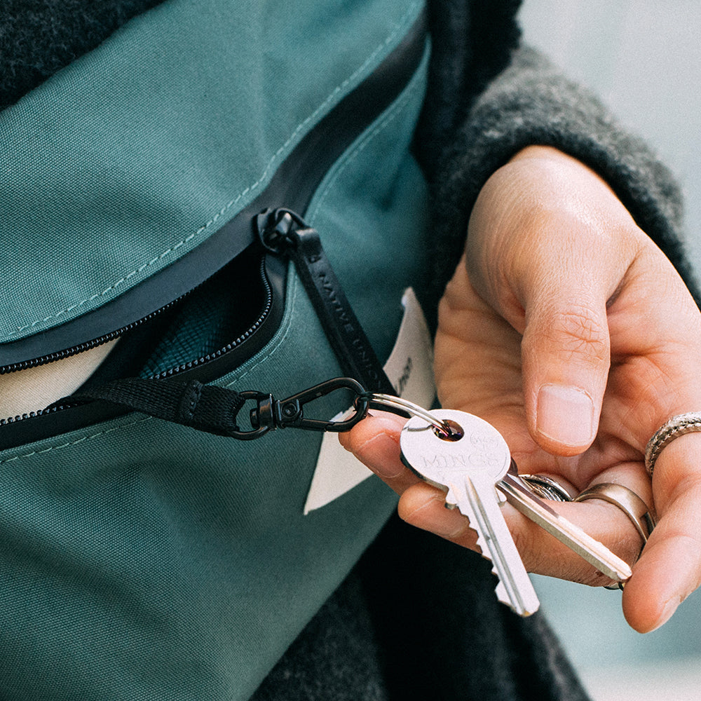 Native Union W.F.A Serisi Crossbody YKK Fermuarlı Çok Amaçlı Su Geçirmez Çapraz Vücut Çantası Yeşil