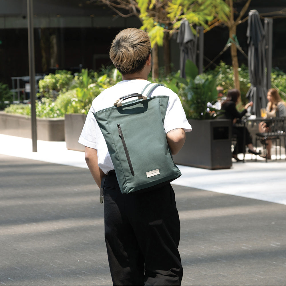 Native Union W.F.A Serisi Su Geçirmez Cordura Kumaş YKK Fermuarlı 20L Sırt Çantası Yeşil