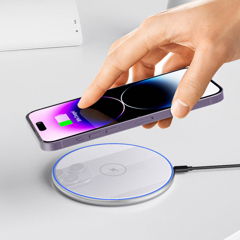 Wiwu Wi-W012 Quantus 15W Hızlı Şarj Özellikli Masaüstü Wireless Şarj Aleti Beyaz